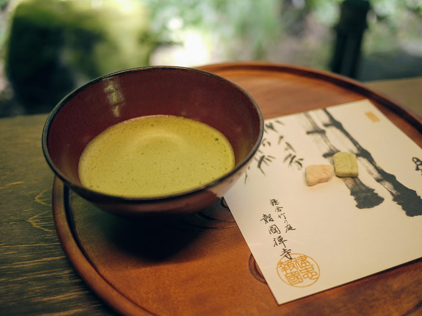鎌倉・報告寺のお抹茶とお菓子のセット
