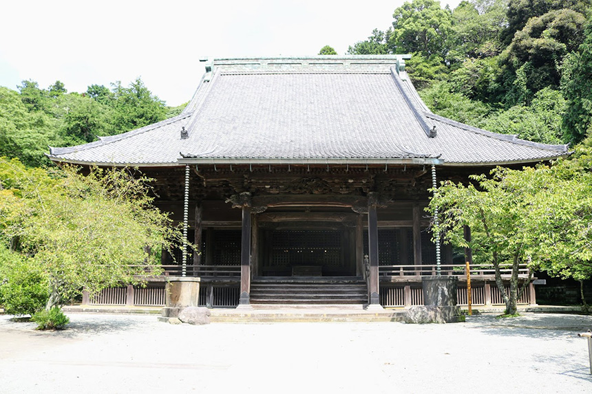 鎌倉・妙本寺の祖師堂