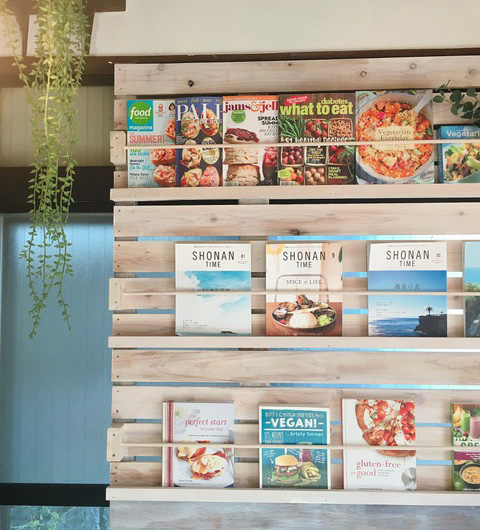 湘南オーガニックサラダ専門店『very veggy by BRUNCHES(ベリー ベジー バイ ブランチーズ)』の店内
