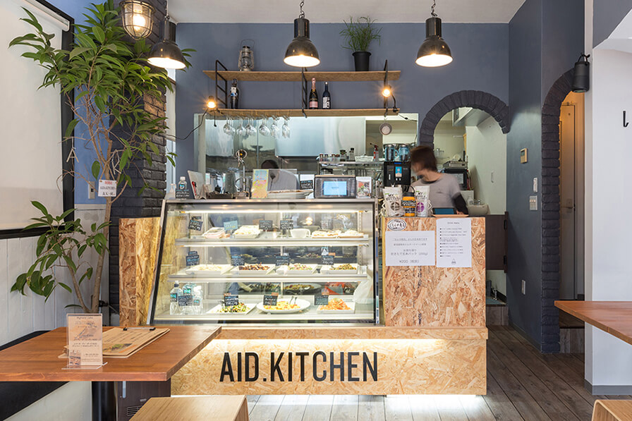 テイクアウトできる湘南のクリスマスデリ・逗子『AID.KITCHEN(エイドキッチン)』の外観