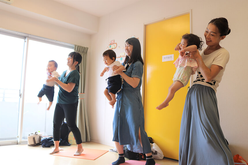 子育てオンライン教室『ベビーサイン』のレッスン風景