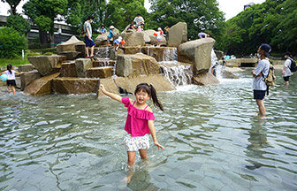 平塚総合公園の水遊び・じゃぶじゃぶ池
