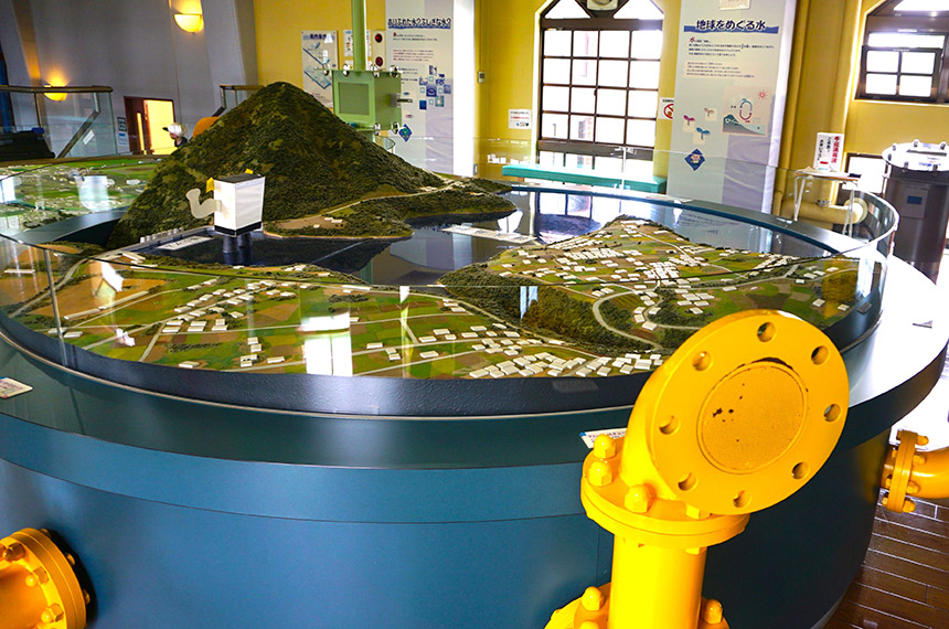 津久井湖の模型