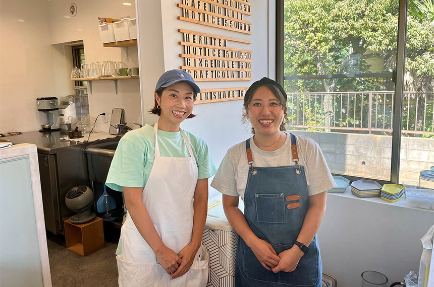 江ノ島カフェ・ソラーノベイクハウスのペストリーシェフとスタッフ