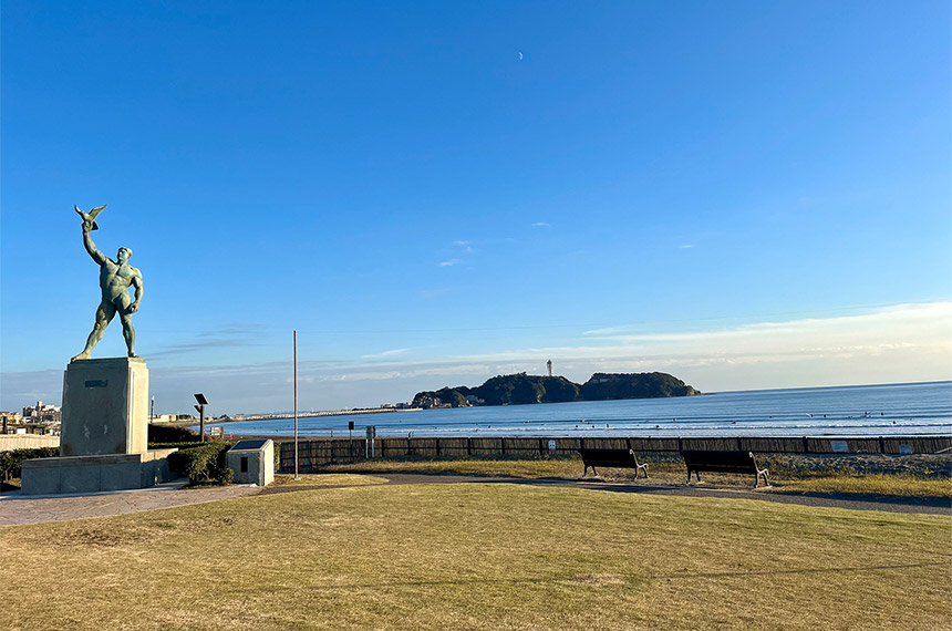 鵠沼海岸の海