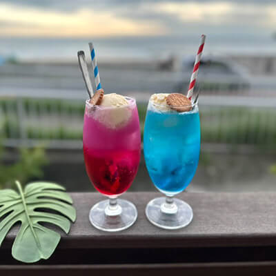 鎌倉・材木座カフェ75のクリームソーダ