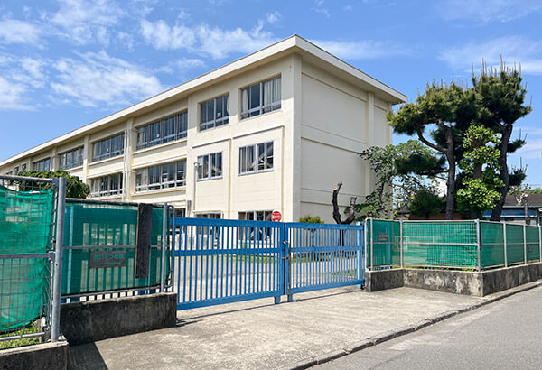 茅ヶ崎市立浜須賀小学校