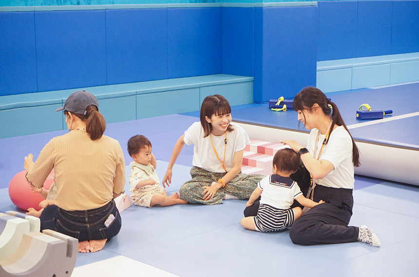 イベントを通じて知り合う子育てママと赤ちゃん