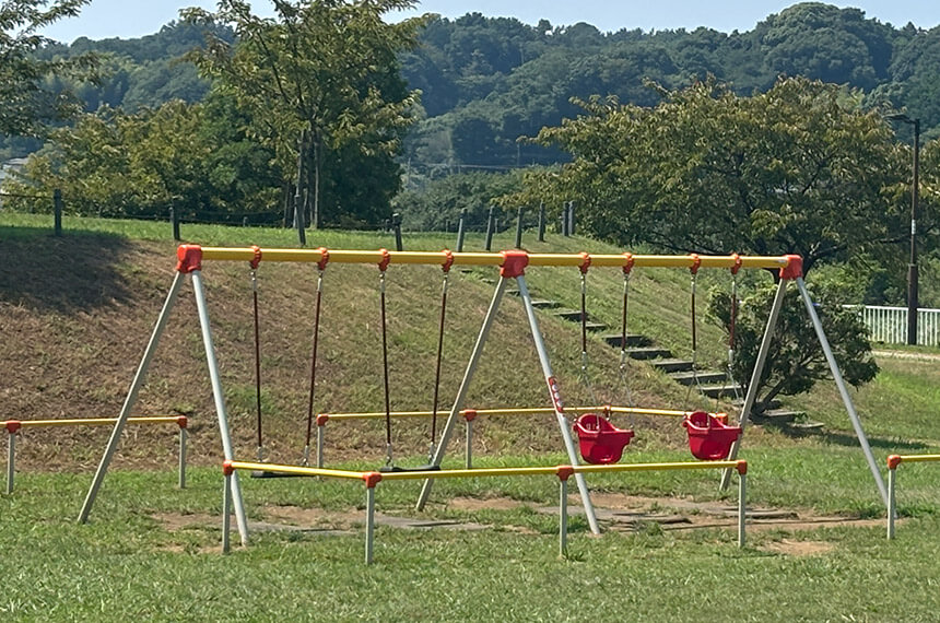 引地川親水公園のブランコ・幼児用ブランコ