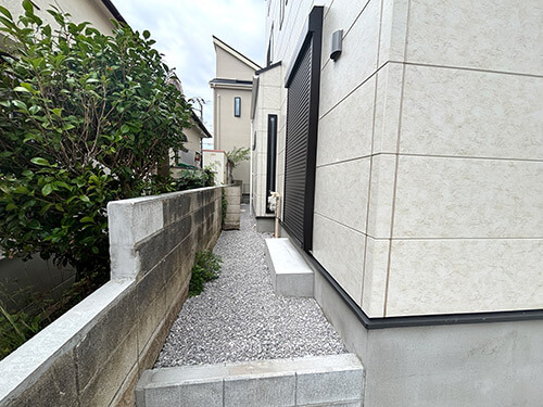 藤沢市弥勒寺の新築戸建の外スペース