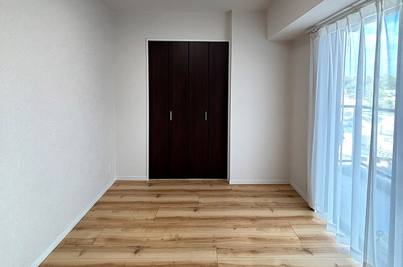 リビング隣のバルコニー付き個室