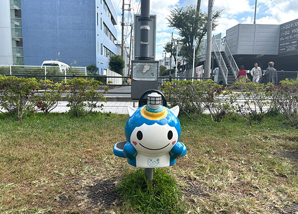 藤沢市役所の広場にある子ども遊具